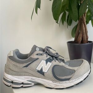 Men Size 13 New Balance 2002R Steel Grey Orca Sneakers (M2002RST)